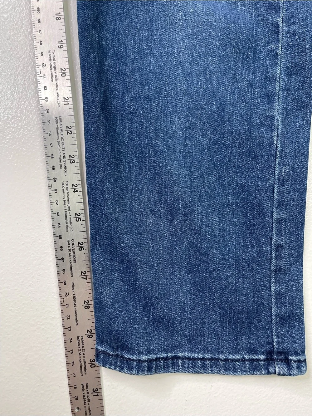 Levi's 502 Regular Taper Fit Medium Wash Denim Jeans 36x32